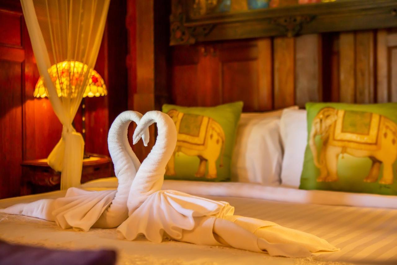 Royal Thai Villa Phuket - SHA Extra Plus Rawai Ngoại thất bức ảnh